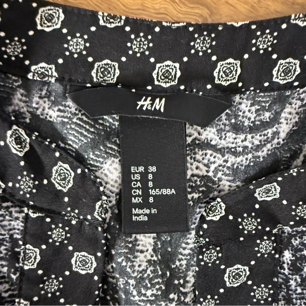3/$20 H&M Top Black & White Floral Duster Kimono Cardigan 3/4 sleeve - Picture 2 of 11